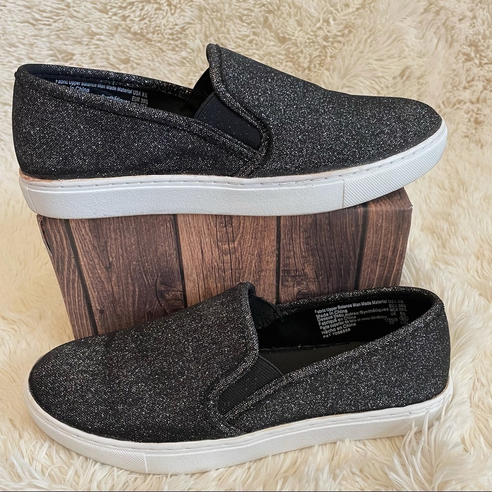Brash Woman's Glitter Detail Slip-On Black Sneakers Sz 8.5